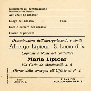 Vpisni list kakršnega je moral izpolniti gost, ki je prenočeval v gostišču Lipičar na Mostu na Soči. (Arhiv Tolminskega muzeja)