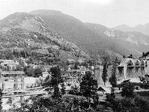 Starting construction on the Idrijca Viaduct, May 1904. Starting construction on the Idrijca Viaduct, May 1904.
