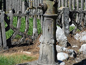 The cast-iron fountain at the Podmelec railway station. The cast-iron fountain at the Podmelec railway station.