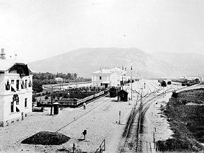 The platform of the newly built Gorizia railway station. The platform of the newly built Gorizia railway station.