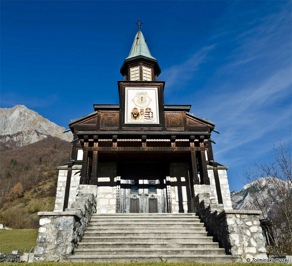 La facciata principale della chiesa commemorativa di Santo Spirito con la scalinata in pietra. Foto: Marko Grego, 8/12/2015. La facciata principale della chiesa commemorativa di Santo Spirito con la scalinata in pietra. Foto: Marko Grego, 8/12/2015.