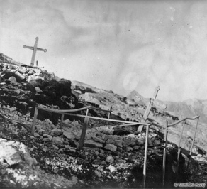 Solitary graves. Aigner Collection, Tolmin Museum. Solitary graves. Aigner Collection, Tolmin Museum.