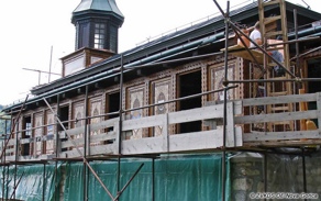 The damage to the church was repaired through a post-earthquake reconstruction programme in 2004-2005. IPCHS RU Nova Gorica, documentation of Javorca - Memorial Church of the Holy Spirit EŠD 200. The damage to the church was repaired through a post-earthquake reconstruction programme in 2004-2005. IPCHS RU Nova Gorica, documentation of Javorca - Memorial Church of the Holy Spirit EŠD 200.
